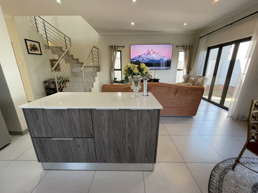 3 Bedroom Property for Sale in Petervale Gauteng