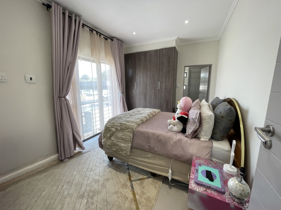3 Bedroom Property for Sale in Petervale Gauteng