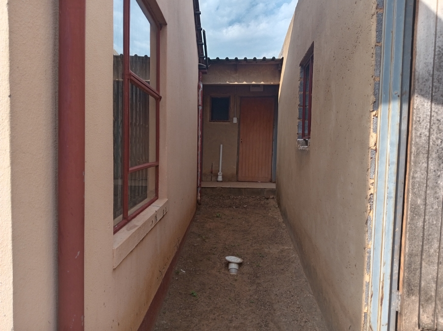 3 Bedroom Property for Sale in Bram Fischerville Gauteng