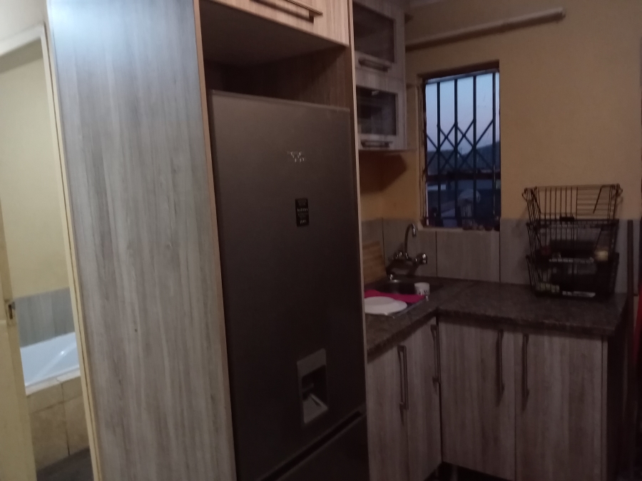 3 Bedroom Property for Sale in Bram Fischerville Gauteng