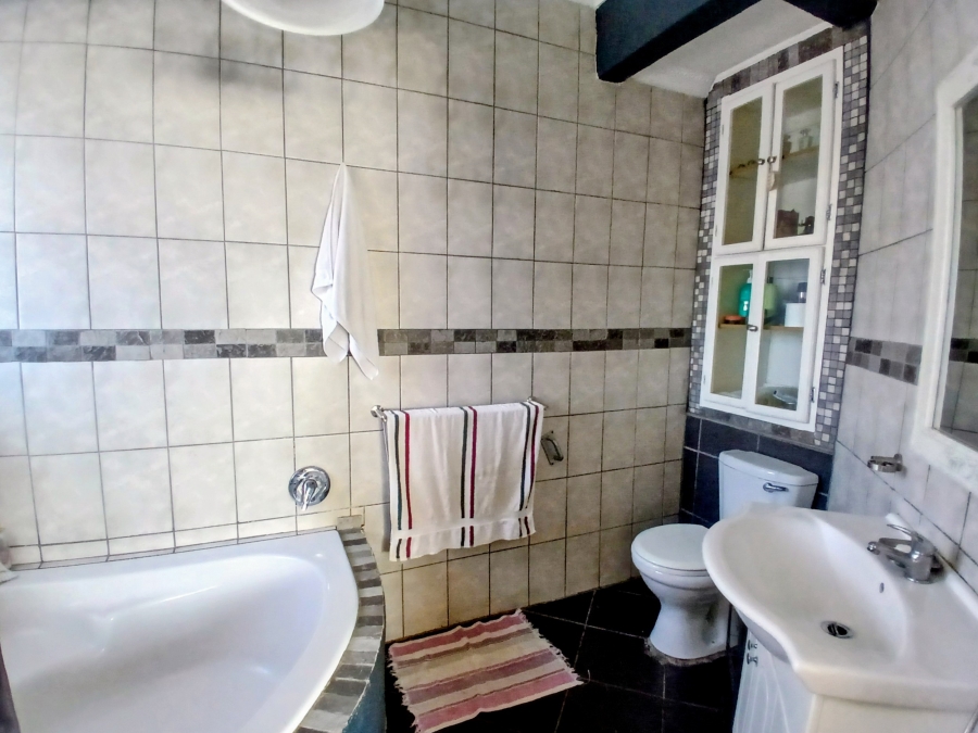 4 Bedroom Property for Sale in Lindhaven Gauteng