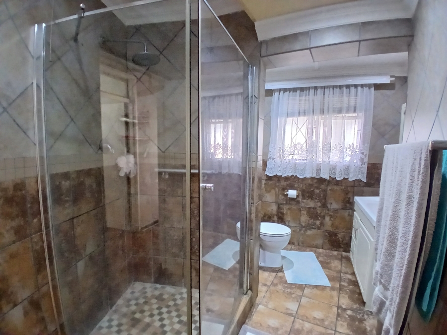 4 Bedroom Property for Sale in Lindhaven Gauteng