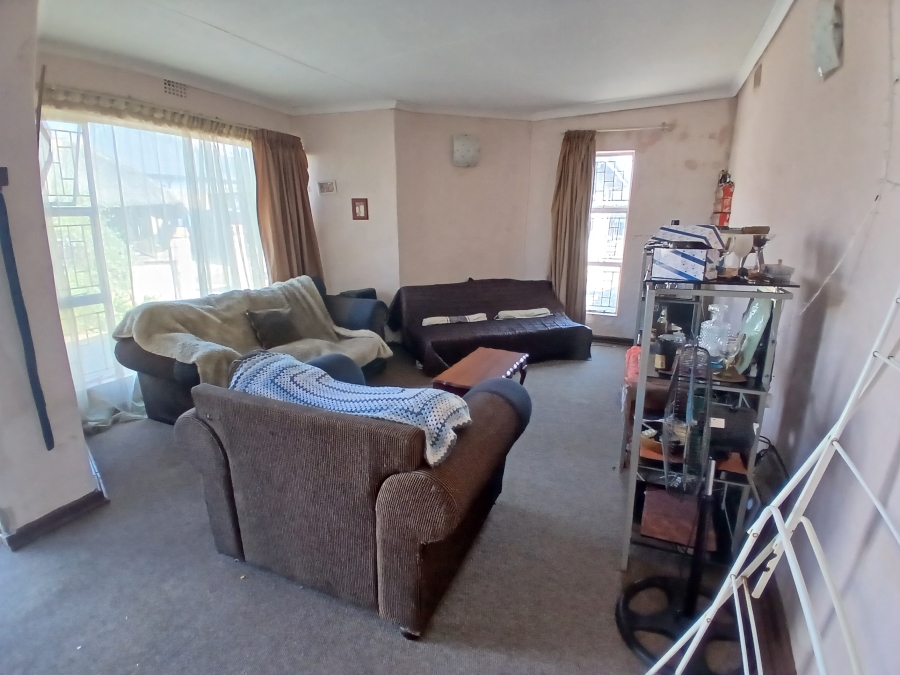 4 Bedroom Property for Sale in Lindhaven Gauteng