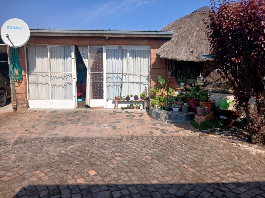 4 Bedroom Property for Sale in Lindhaven Gauteng