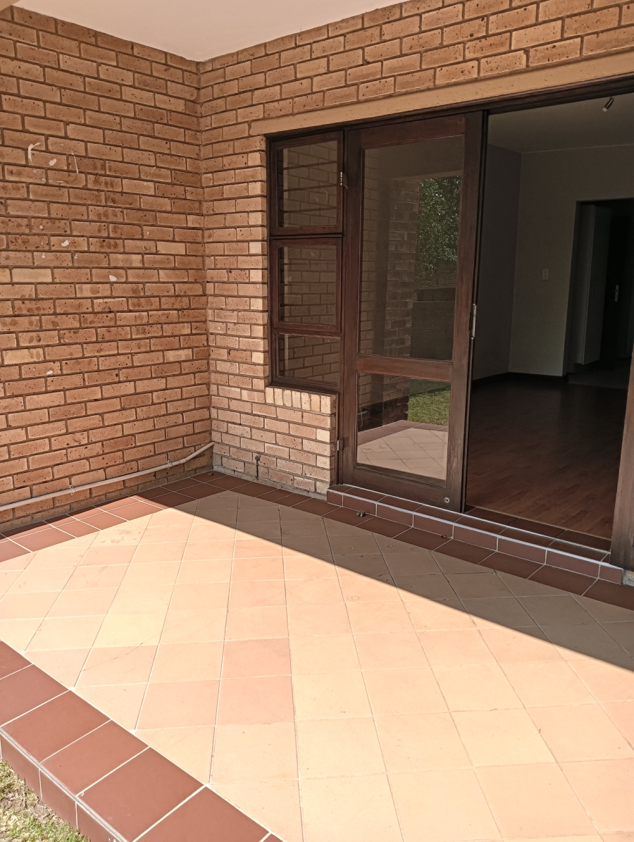 1 Bedroom Property for Sale in Honeydew Grove Gauteng