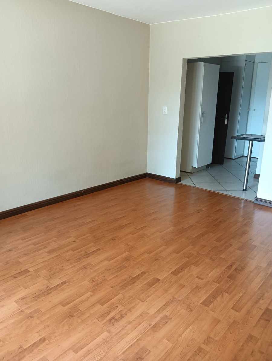 1 Bedroom Property for Sale in Honeydew Grove Gauteng