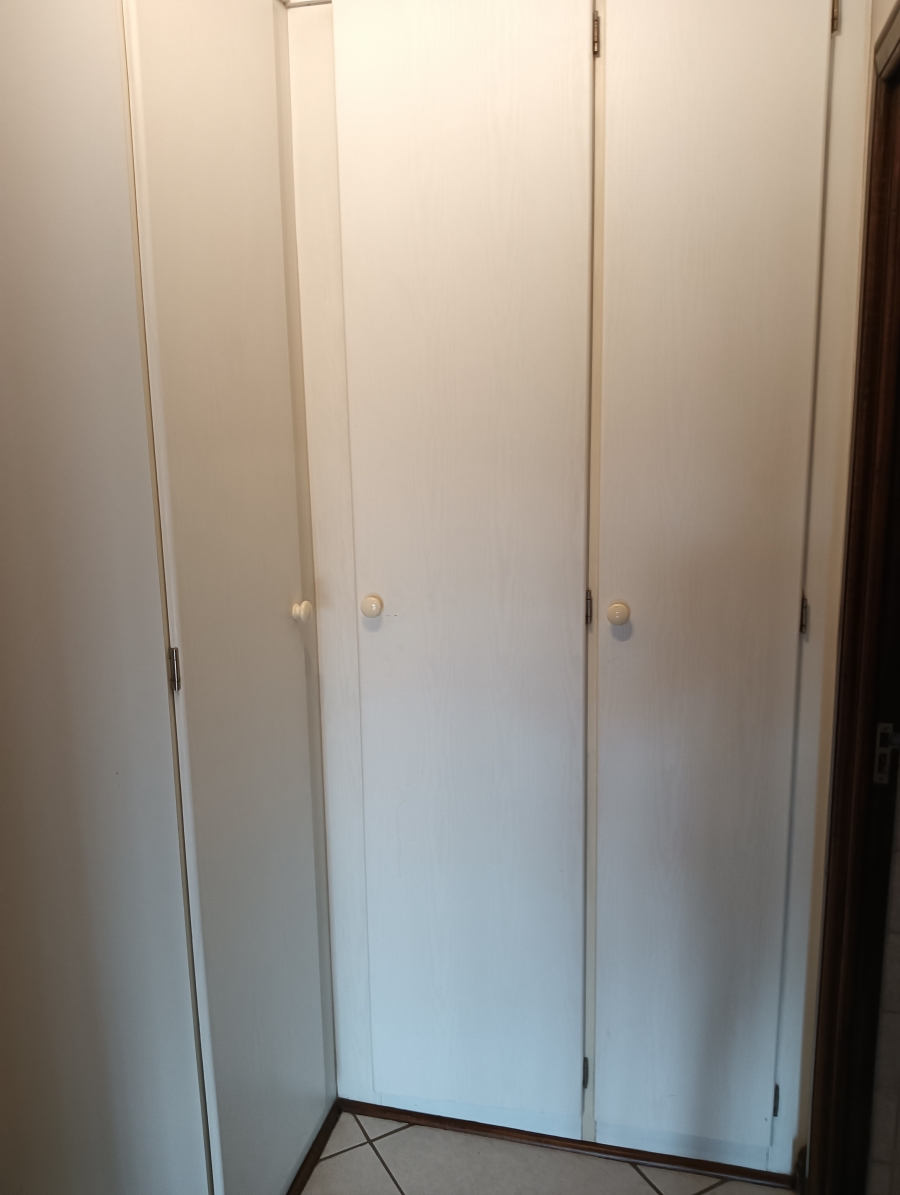 1 Bedroom Property for Sale in Honeydew Grove Gauteng