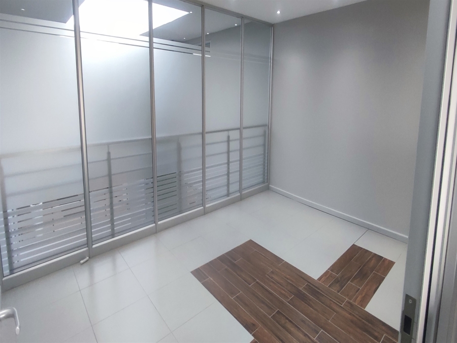 To Let Commercial Property for Rent in Cresta Gauteng