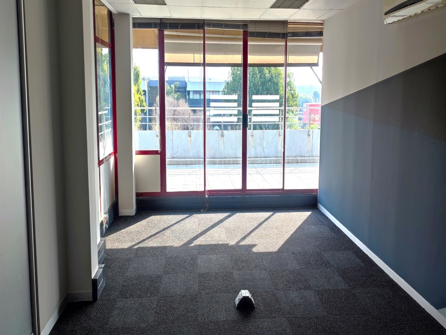 To Let Commercial Property for Rent in Cresta Gauteng