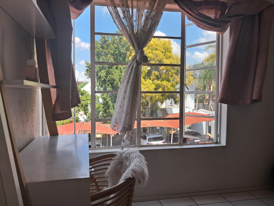 To Let 1 Bedroom Property for Rent in Lonehill Gauteng