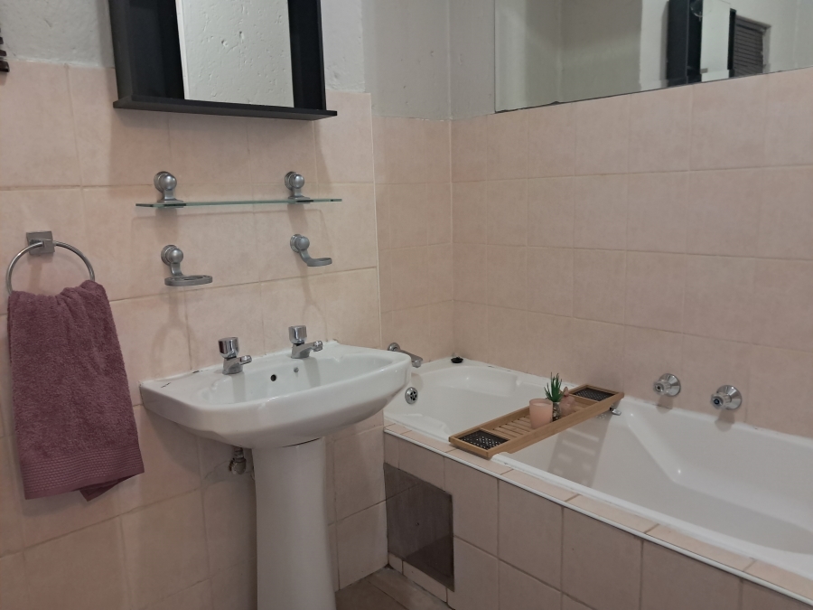 To Let 1 Bedroom Property for Rent in Lonehill Gauteng