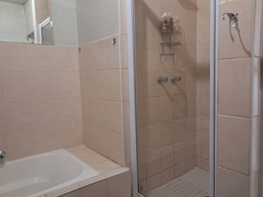 To Let 1 Bedroom Property for Rent in Lonehill Gauteng