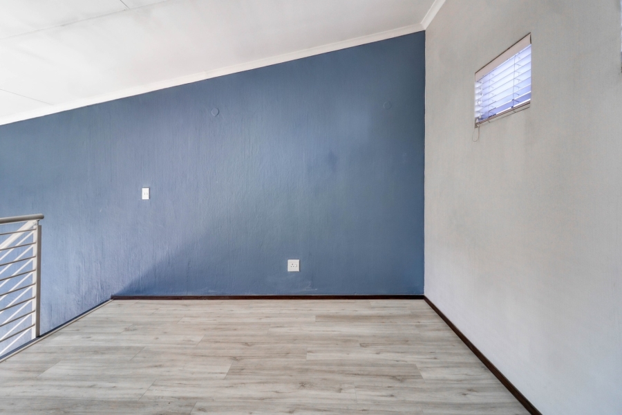To Let 3 Bedroom Property for Rent in Broadacres Gauteng