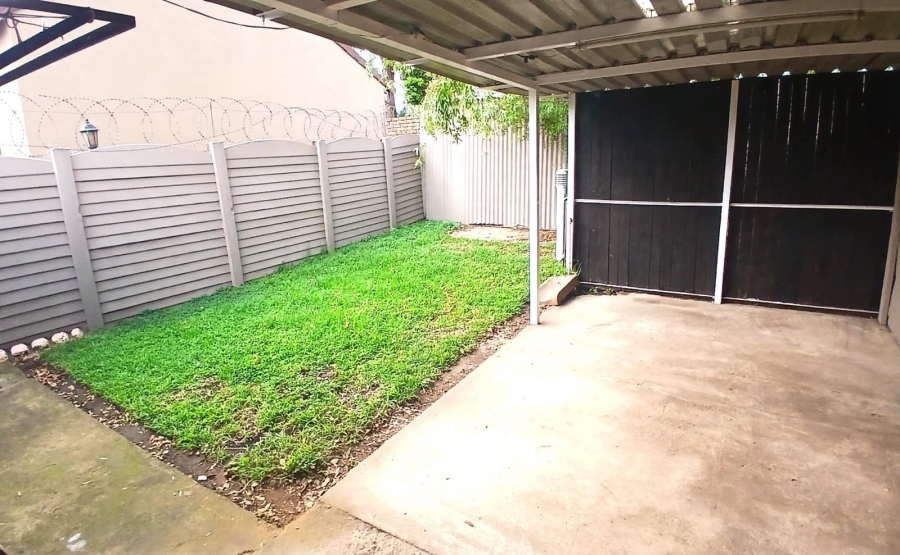 To Let 3 Bedroom Property for Rent in Wierda Park Gauteng