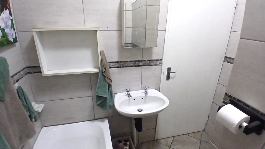 To Let 3 Bedroom Property for Rent in Wierda Park Gauteng