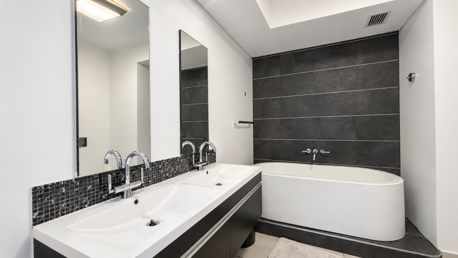 To Let 2 Bedroom Property for Rent in Morningside Gauteng