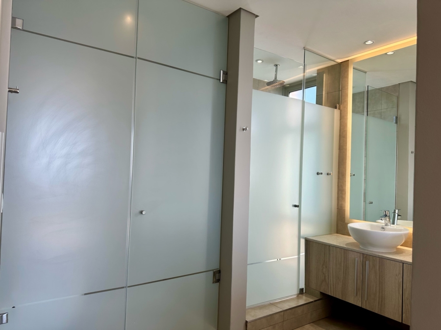To Let 3 Bedroom Property for Rent in Rosebank Gauteng