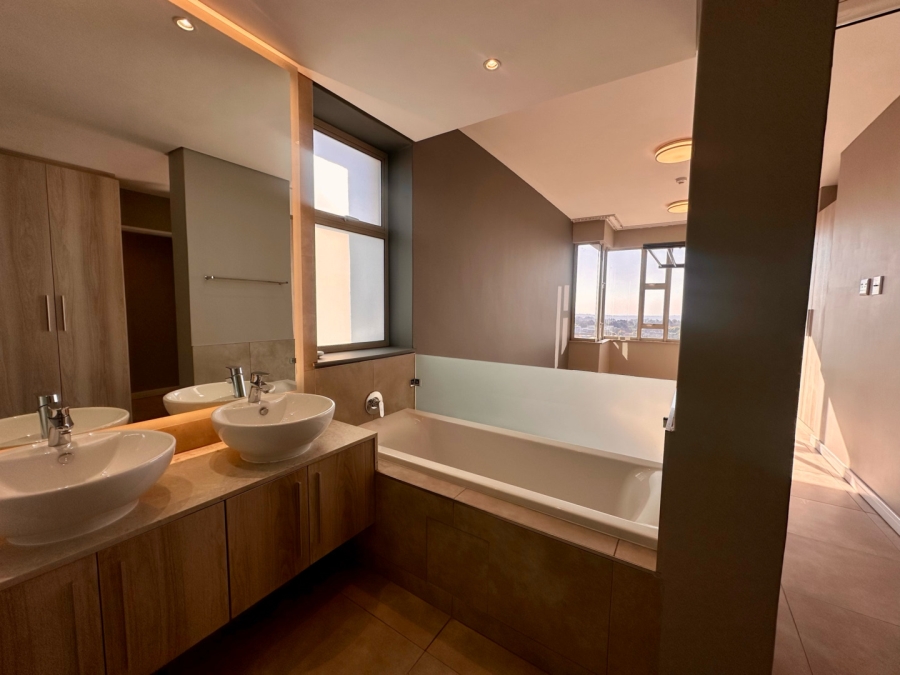 To Let 3 Bedroom Property for Rent in Rosebank Gauteng