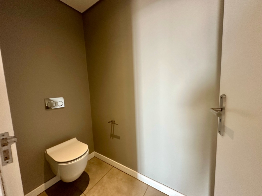To Let 3 Bedroom Property for Rent in Rosebank Gauteng