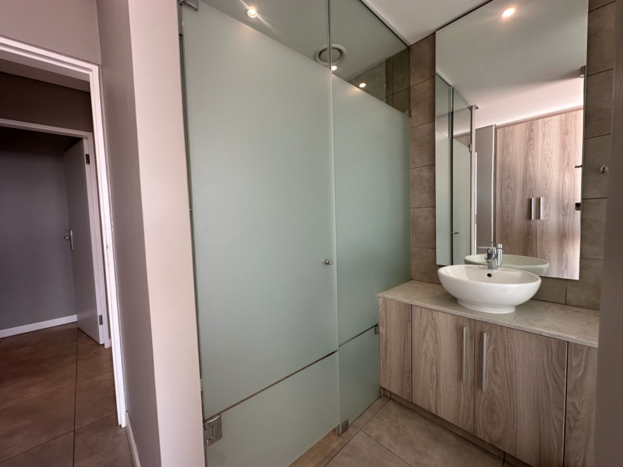 To Let 3 Bedroom Property for Rent in Rosebank Gauteng