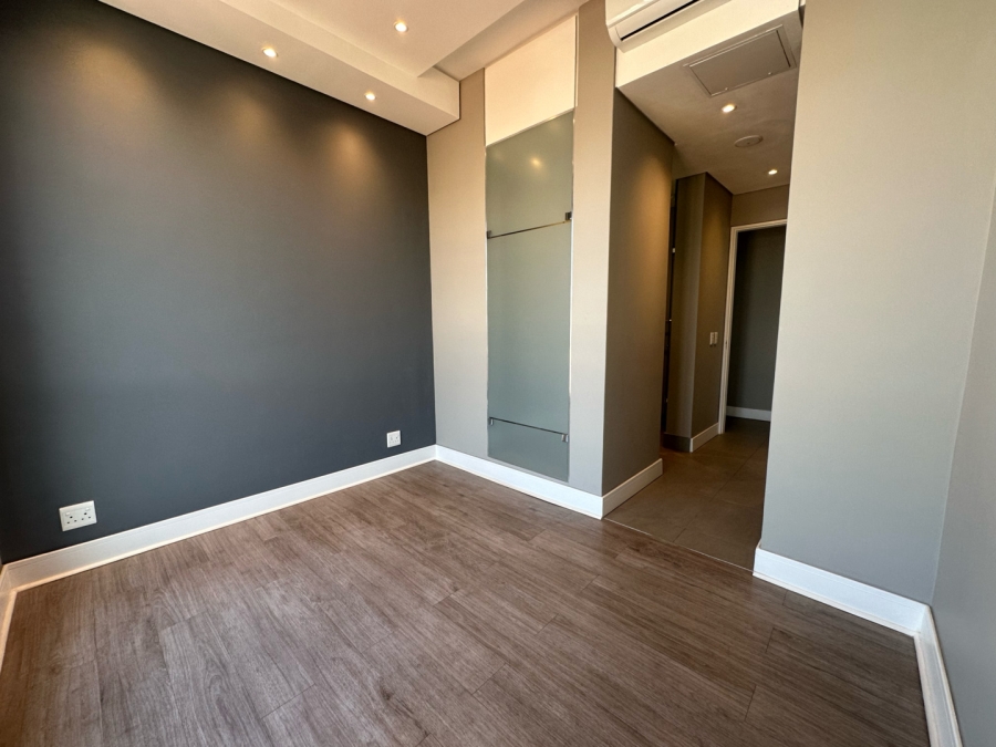 To Let 3 Bedroom Property for Rent in Rosebank Gauteng