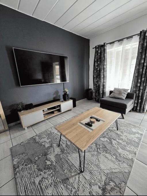 To Let 2 Bedroom Property for Rent in Noordwyk Gauteng