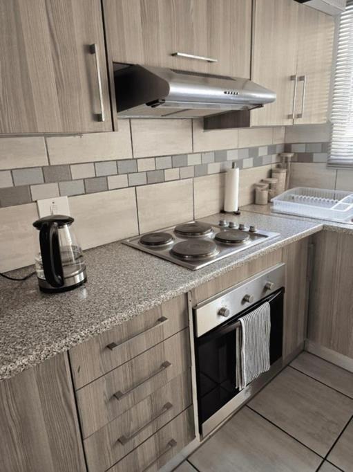 To Let 2 Bedroom Property for Rent in Noordwyk Gauteng