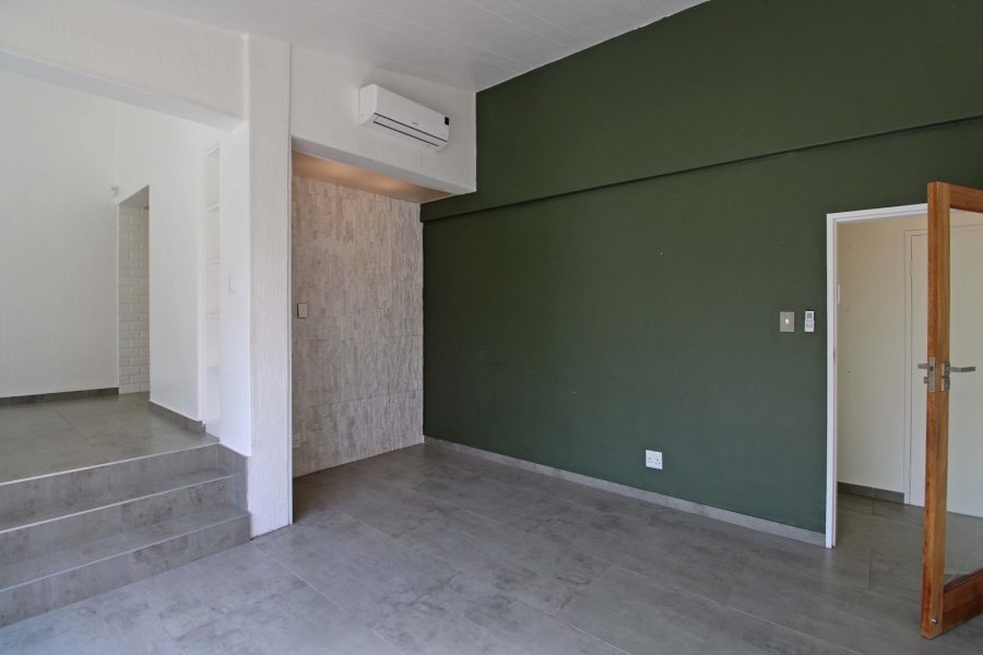 2 Bedroom Property for Sale in Bryanston Gauteng