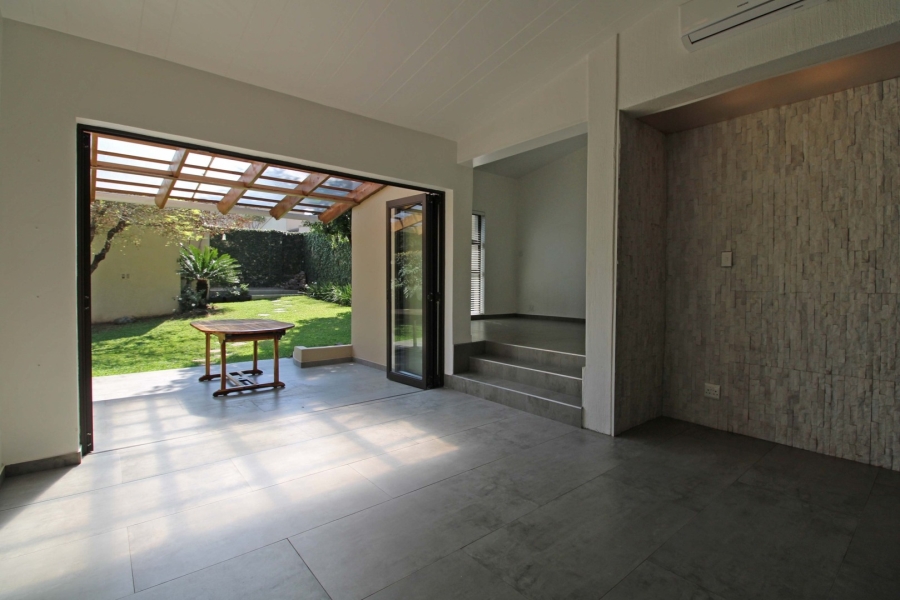2 Bedroom Property for Sale in Bryanston Gauteng