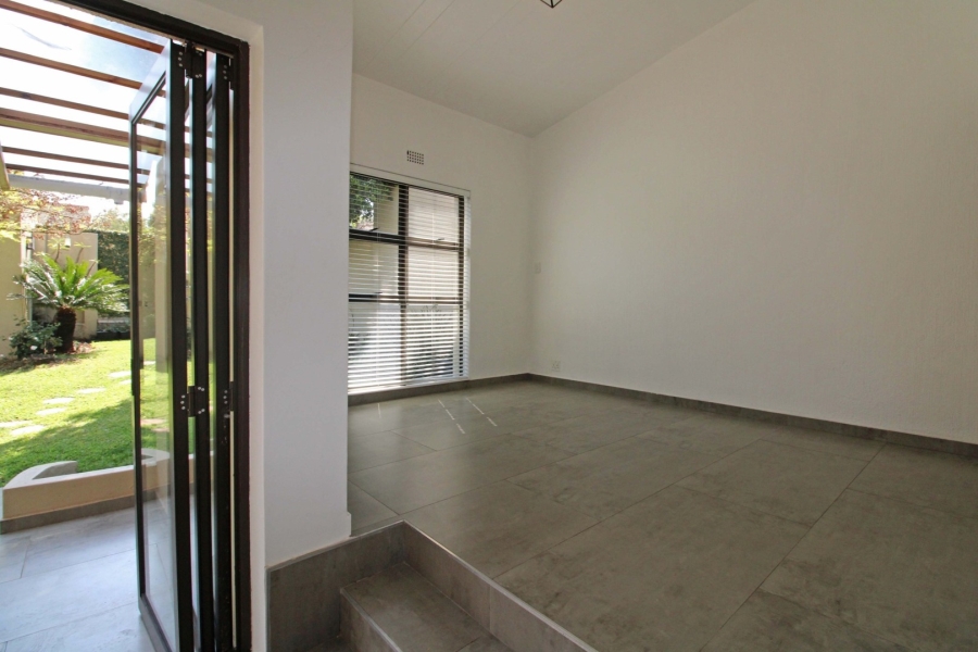 2 Bedroom Property for Sale in Bryanston Gauteng