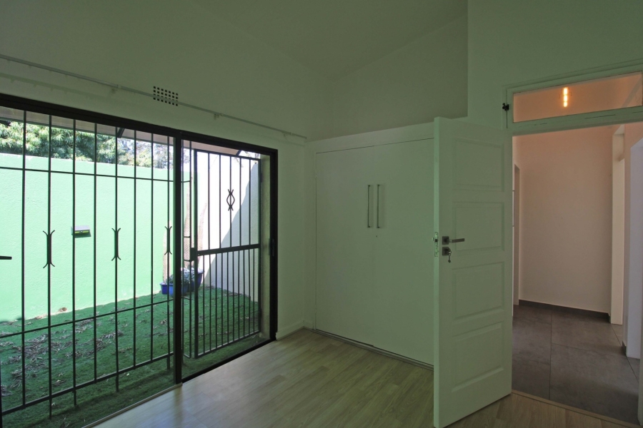 2 Bedroom Property for Sale in Bryanston Gauteng