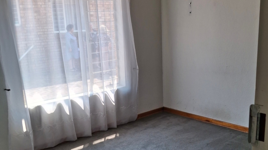 3 Bedroom Property for Sale in New Redruth Gauteng