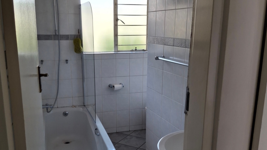 3 Bedroom Property for Sale in New Redruth Gauteng