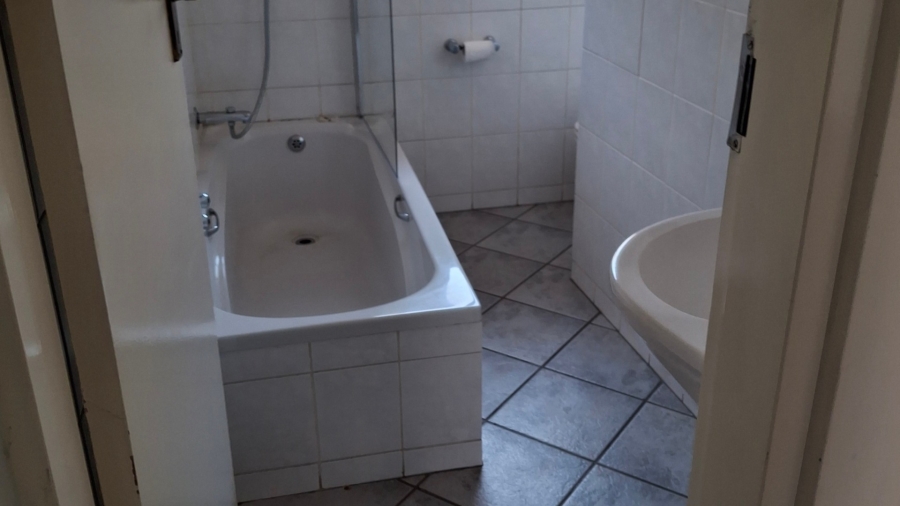 3 Bedroom Property for Sale in New Redruth Gauteng