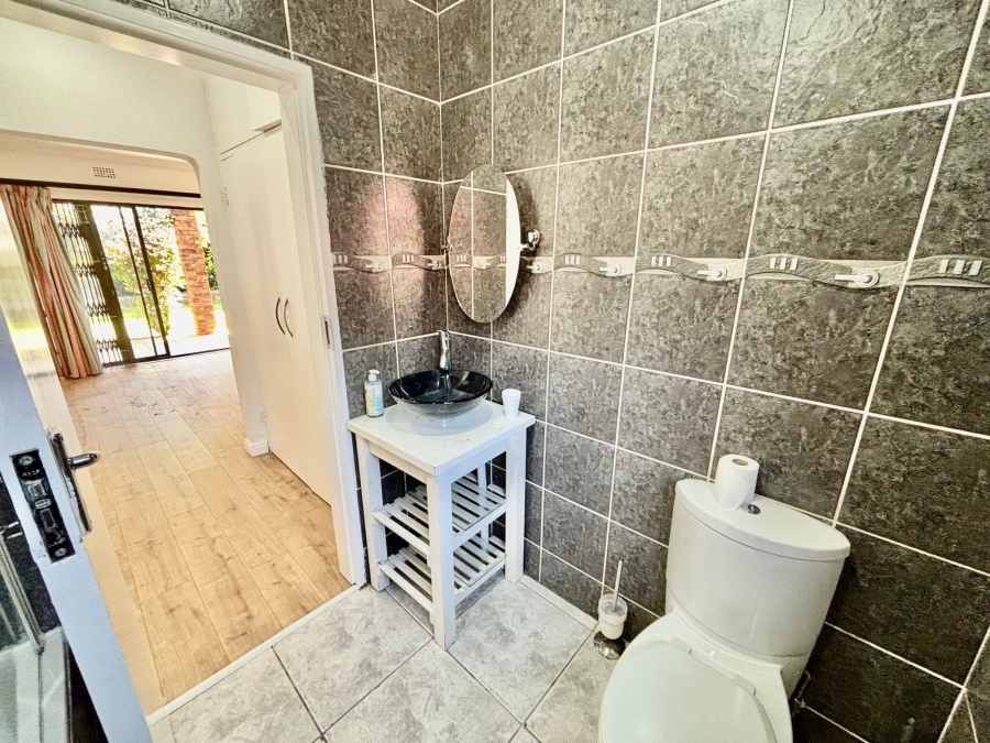 To Let 3 Bedroom Property for Rent in Morningside Gauteng