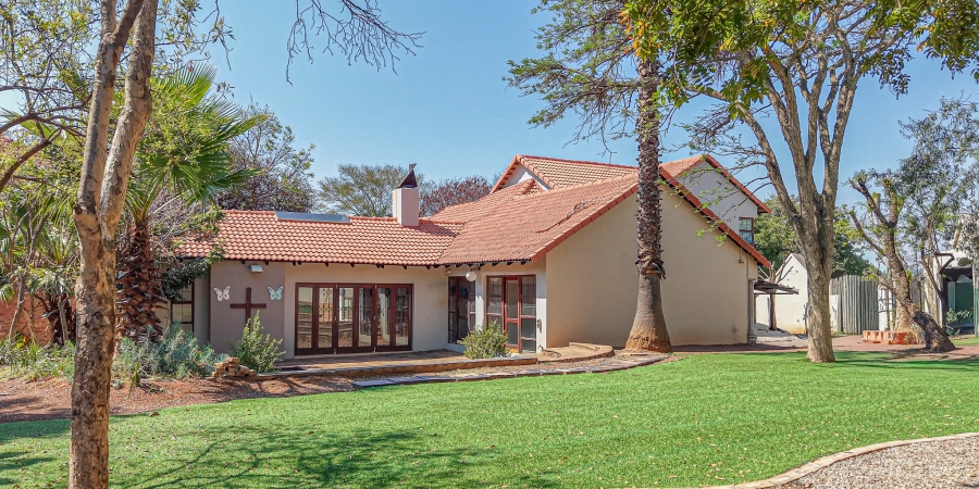 To Let 4 Bedroom Property for Rent in Garsfontein Gauteng