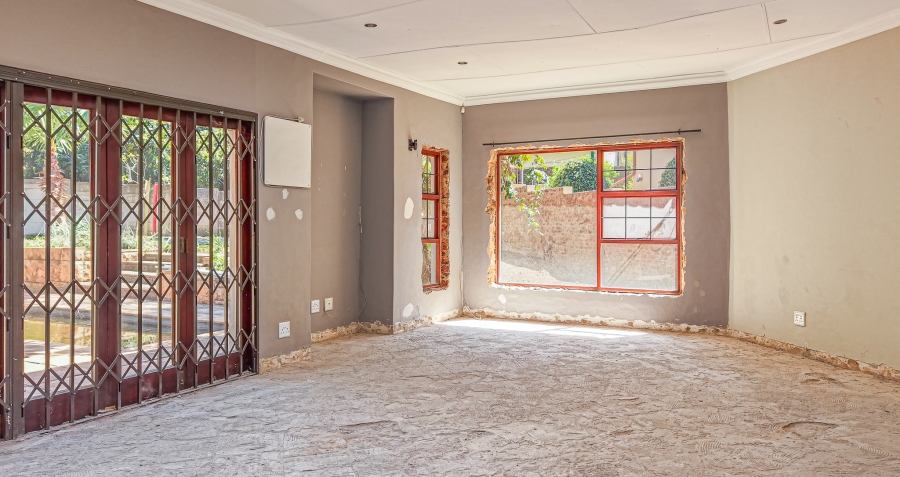 To Let 4 Bedroom Property for Rent in Garsfontein Gauteng
