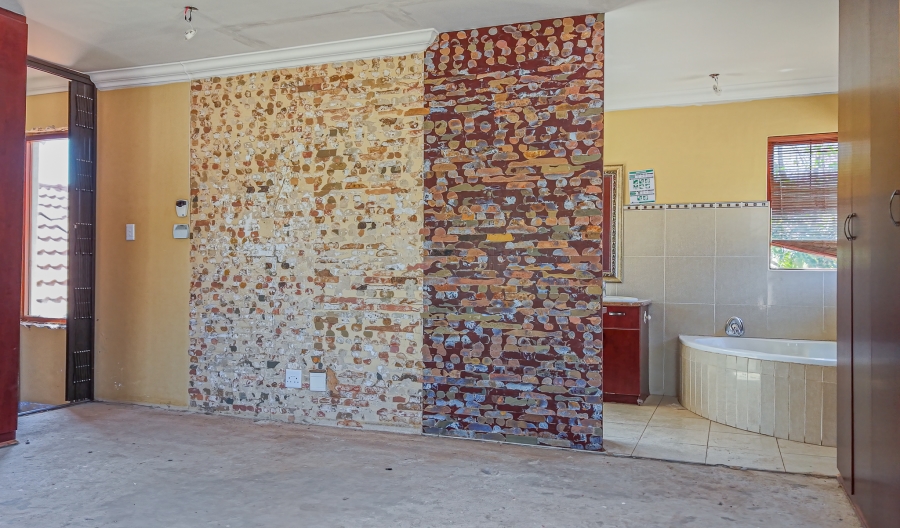 To Let 4 Bedroom Property for Rent in Garsfontein Gauteng