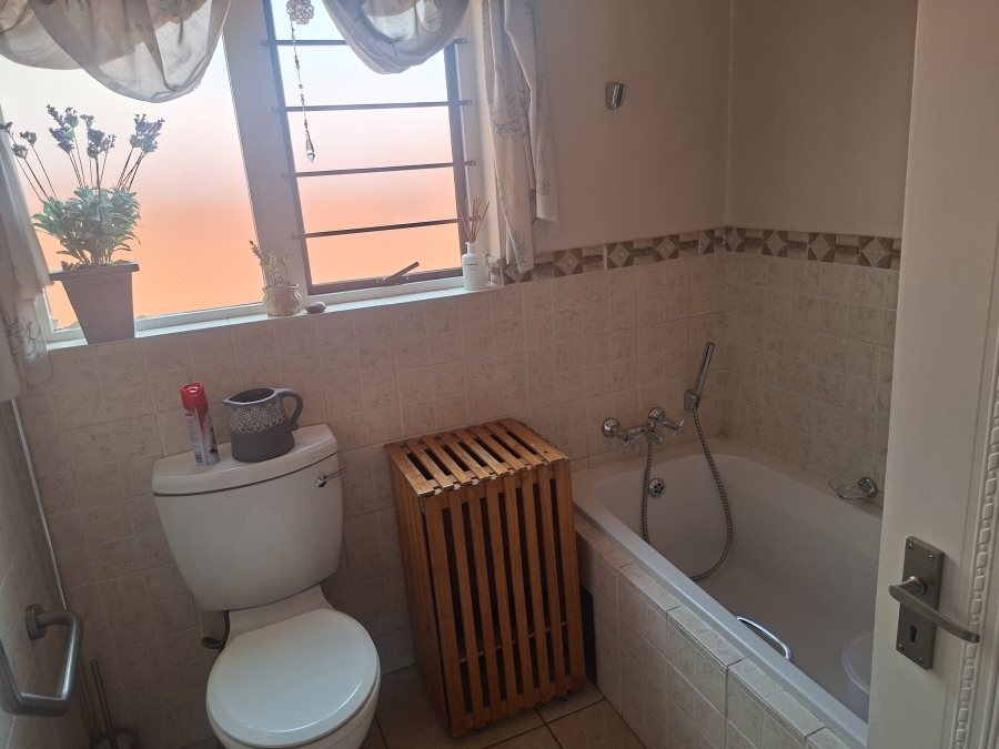 3 Bedroom Property for Sale in Willow Park Manor Gauteng