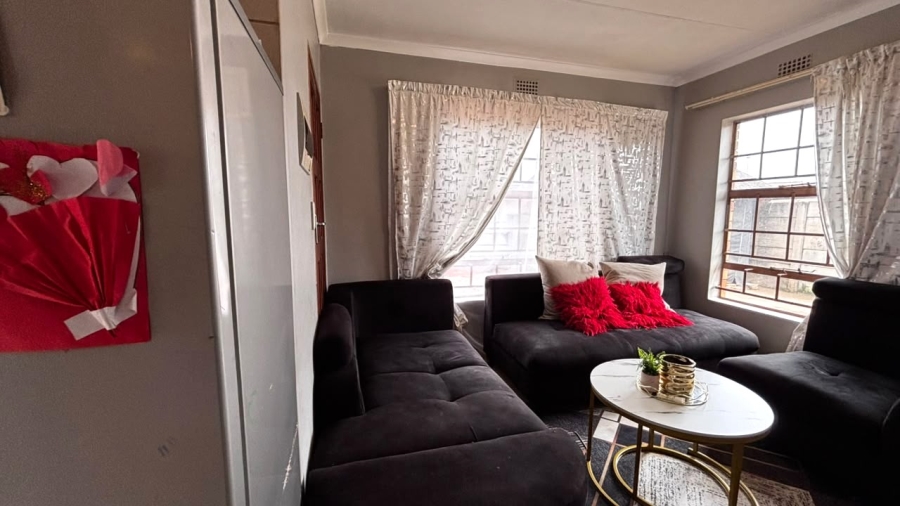 3 Bedroom Property for Sale in Clayville Gauteng