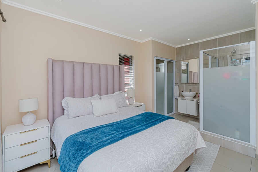 3 Bedroom Property for Sale in Barbeque Downs Gauteng
