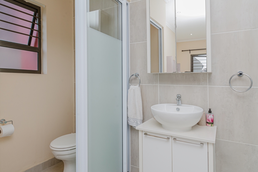 3 Bedroom Property for Sale in Barbeque Downs Gauteng