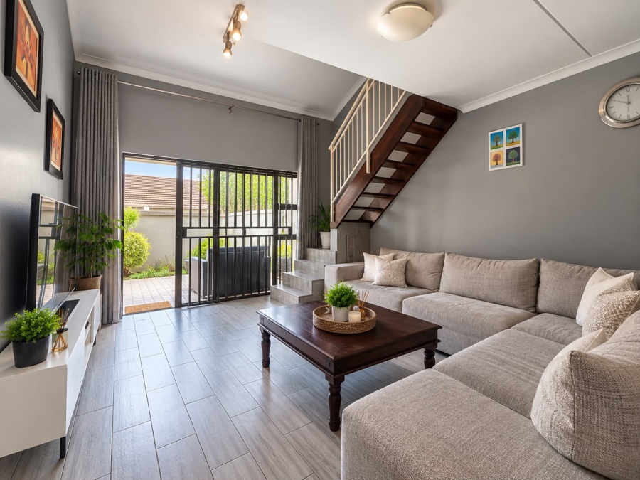 To Let 3 Bedroom Property for Rent in Broadacres Gauteng