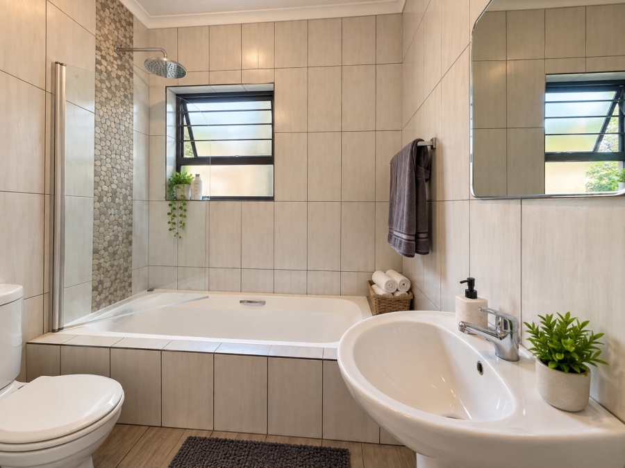 To Let 3 Bedroom Property for Rent in Broadacres Gauteng