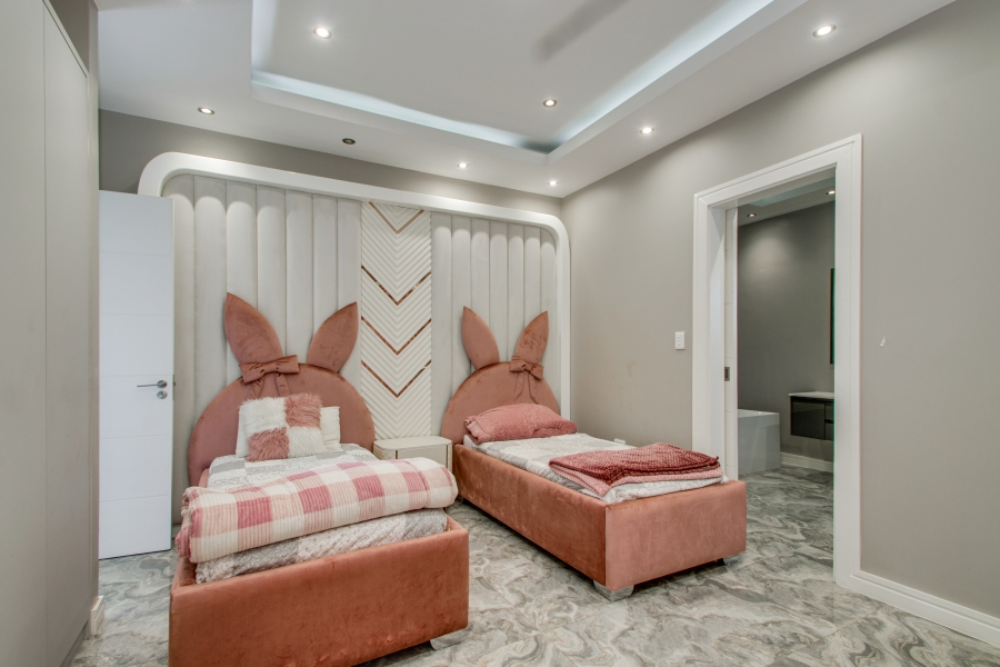To Let 4 Bedroom Property for Rent in Helderfontein Estate Gauteng