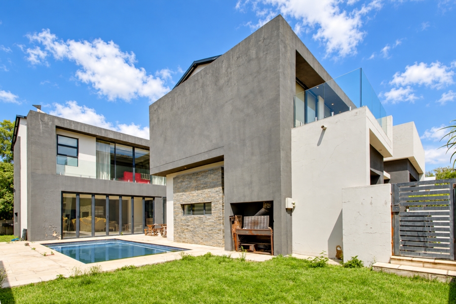To Let 4 Bedroom Property for Rent in Helderfontein Estate Gauteng