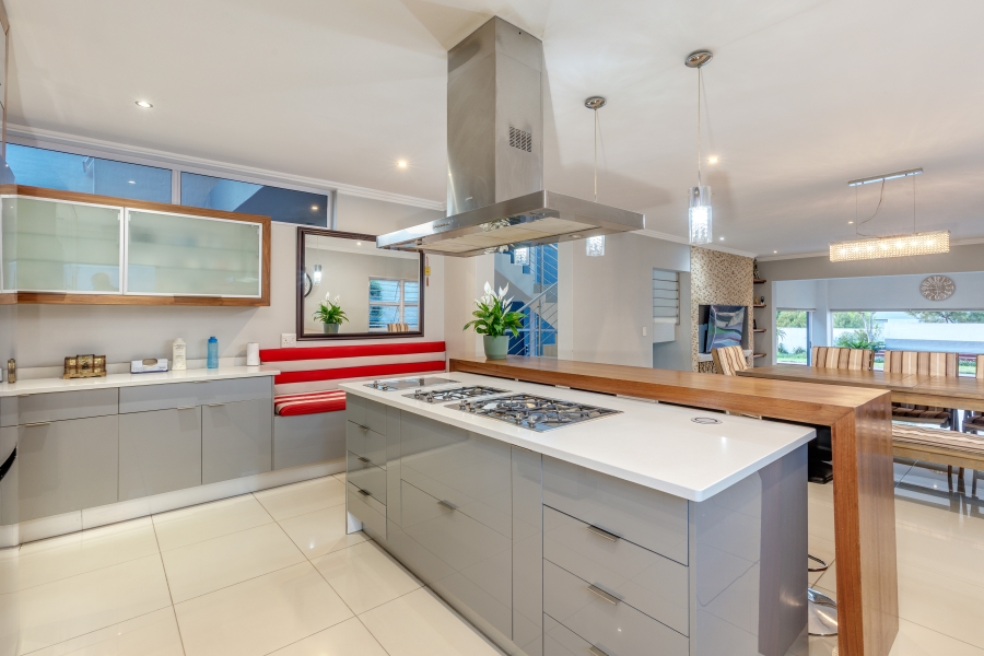 5 Bedroom Property for Sale in Douglasdale Gauteng