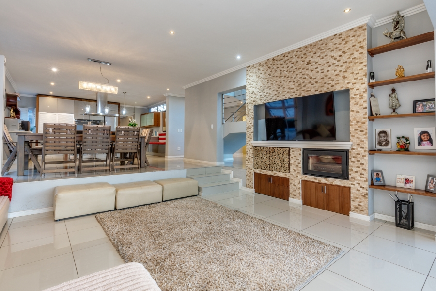 5 Bedroom Property for Sale in Douglasdale Gauteng