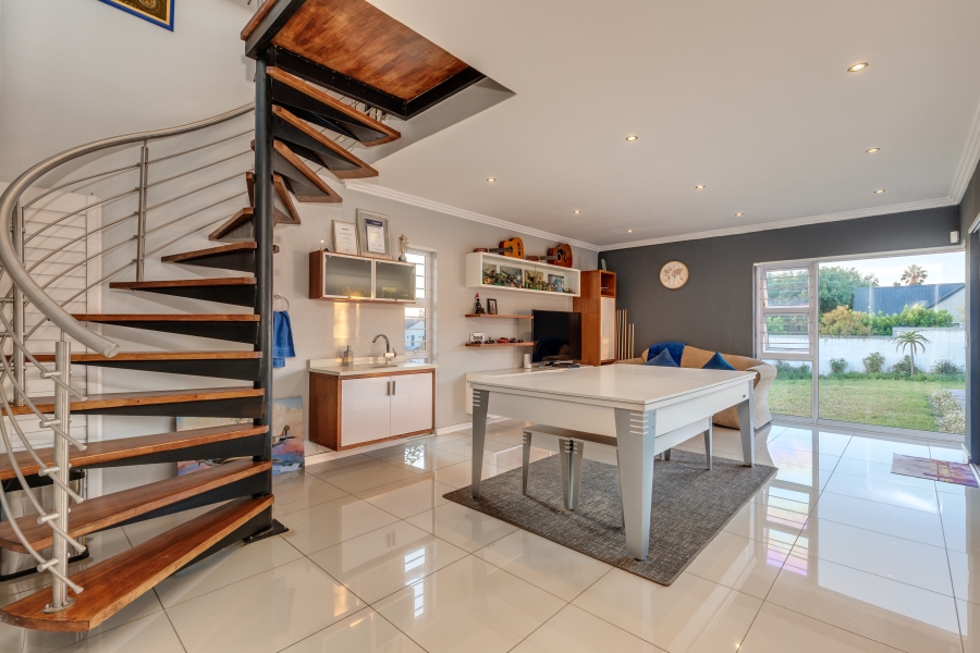 5 Bedroom Property for Sale in Douglasdale Gauteng