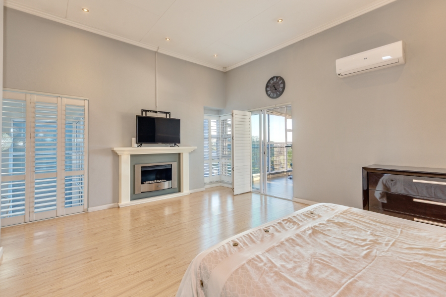 5 Bedroom Property for Sale in Douglasdale Gauteng